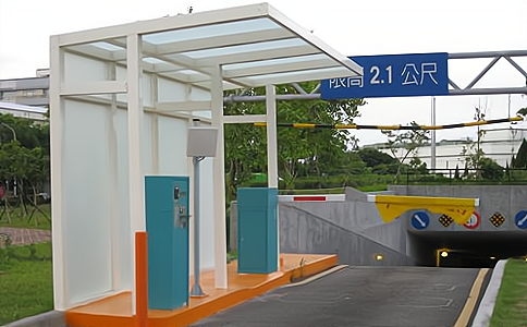 RFID技术赋能智慧停车场管理：高效、精准与可视化实践