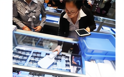 RFID超高频盘点仪应用于智慧门店珠宝管理 RFID超高频盘点仪应用于智慧门店珠宝管理